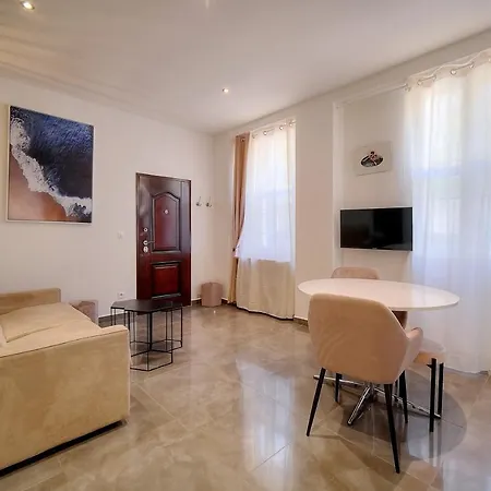 Immogroom - Immeuble Louisette Avec 6 - Jardin - Climatisation Appartement Cannes